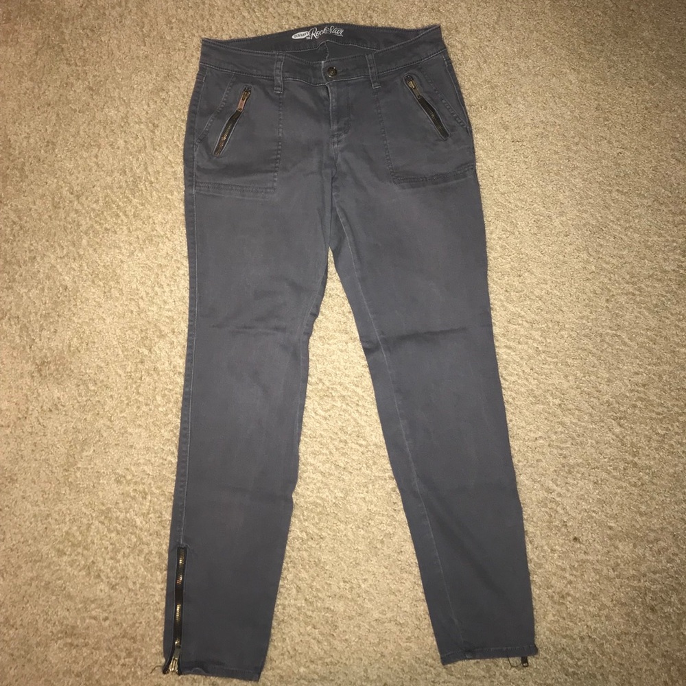 Cropped Gray Pants With Gold Zipper